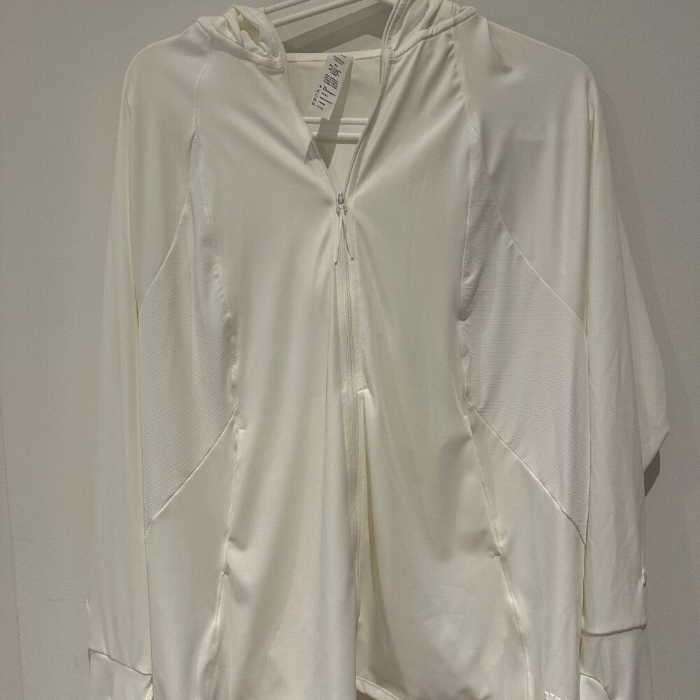 NWOT - Beneunder 蕉下 UV Protection Cape Hoodie – Full Hand Coverage, Lightweight